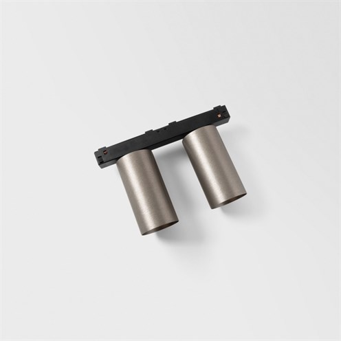 Modular+Minude Track 48V Adjustable 45 2x LED 20W 2x599lm 2700K CRI>90 30°, hämardatav DALI, siinivalgusti, must/anodeeritud harjatud hõbepronks