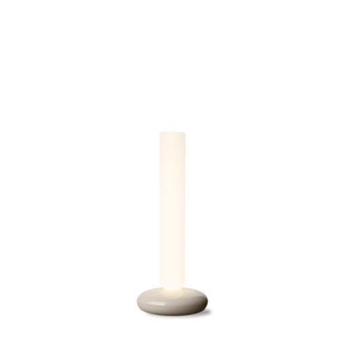 Vibia+Alba LED 2,1W 96lm 2700K CRI>90, hämardatav Push dim, laetav lauavalgusti (12h, tööaeg kuni 60h), beež (NCS S 2005-Y50R)