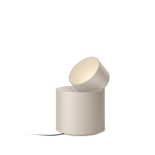Vibia+Pro Plug Ø12 LED 24,8W 2676lm 2700K CRI>90 35°, hämardatav Push dim, laua-/põrandavalgusti, beež (NCS S 2005-Y50R)