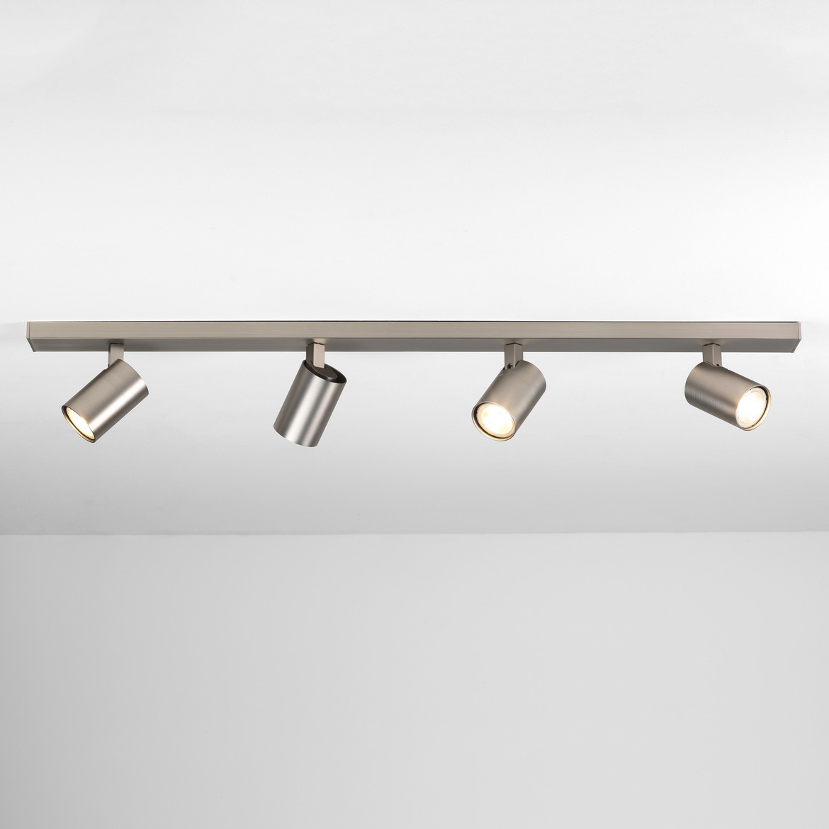 Astro vana+Ascoli Four Bar 4x Max 50W GU10 IP20 kohtvalgusti, hämardatav, matt nikkel